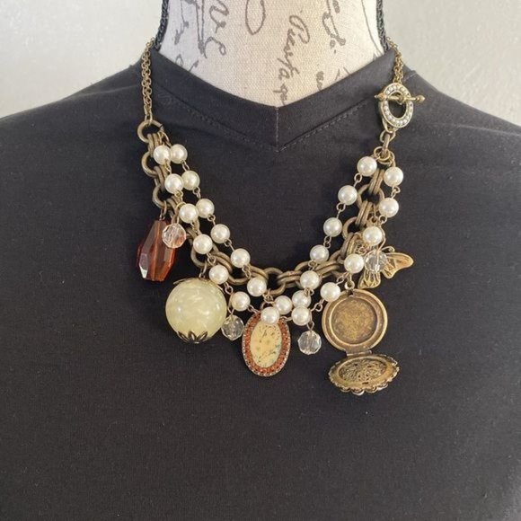 Vintage Style Necklace with Charms and Locket Faux Pearls Butterfly - Picture 2 of 9